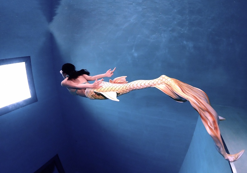 城市學 台中潛立方水下21米任游！不必出海化身「人魚」童話成真