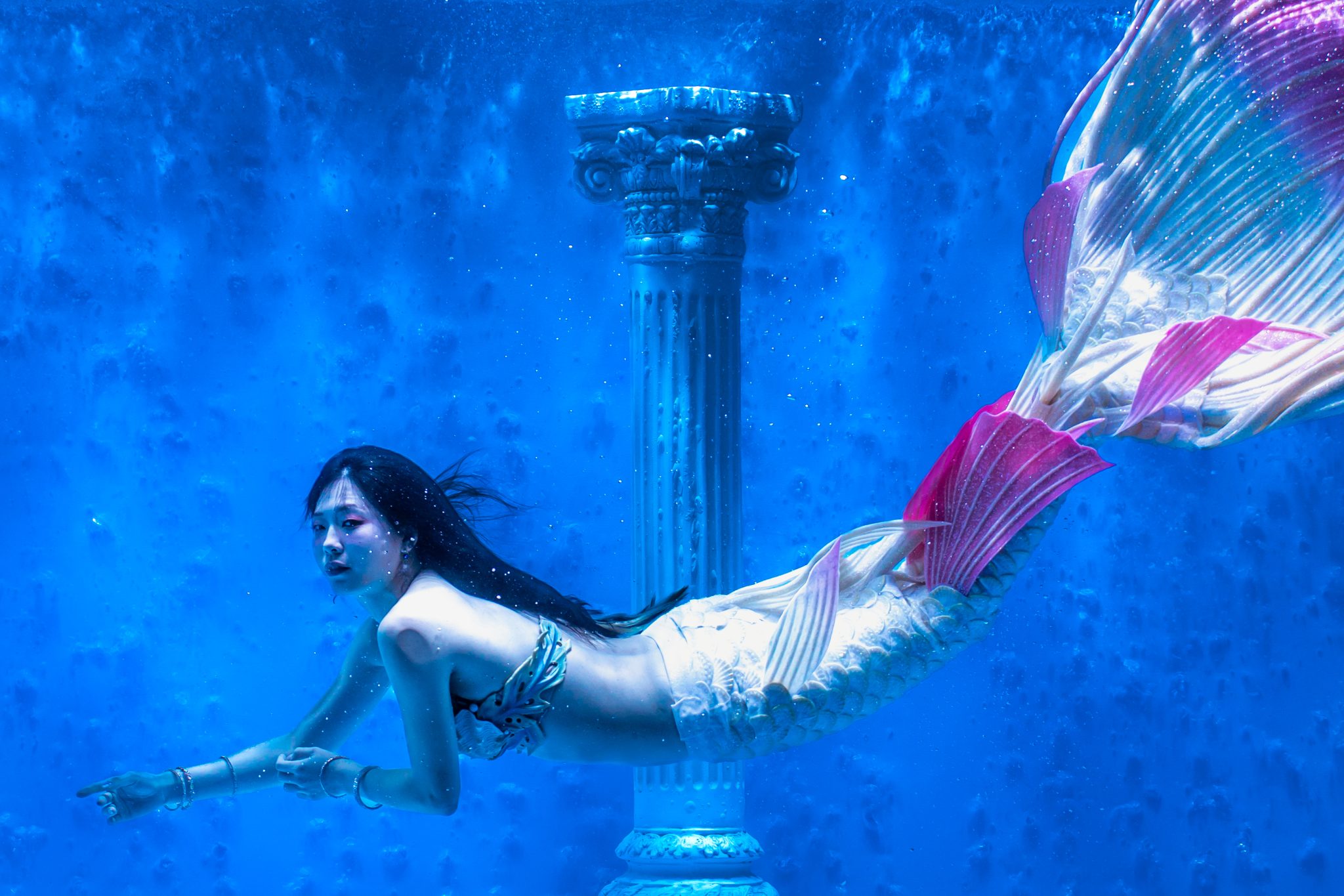 SHOUT Underwater Dining