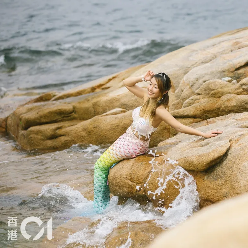 香港 01 美人魚教練｜水中表演者展現美的形態　不分性別釋出獨特人魚個性