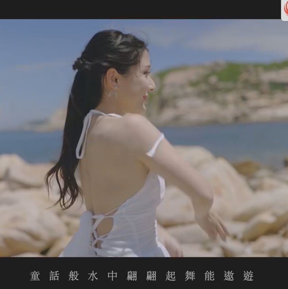 凰凰新聞 人鱼公主蔡颂思联合香港水下表演艺术协会创作《水下的童话》上线